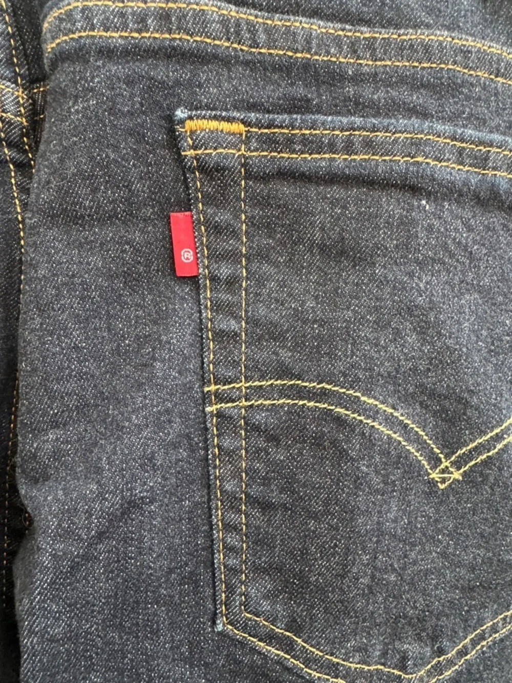 Levi's 569 Men's Relaxed Jeans in Dark Blue Denim